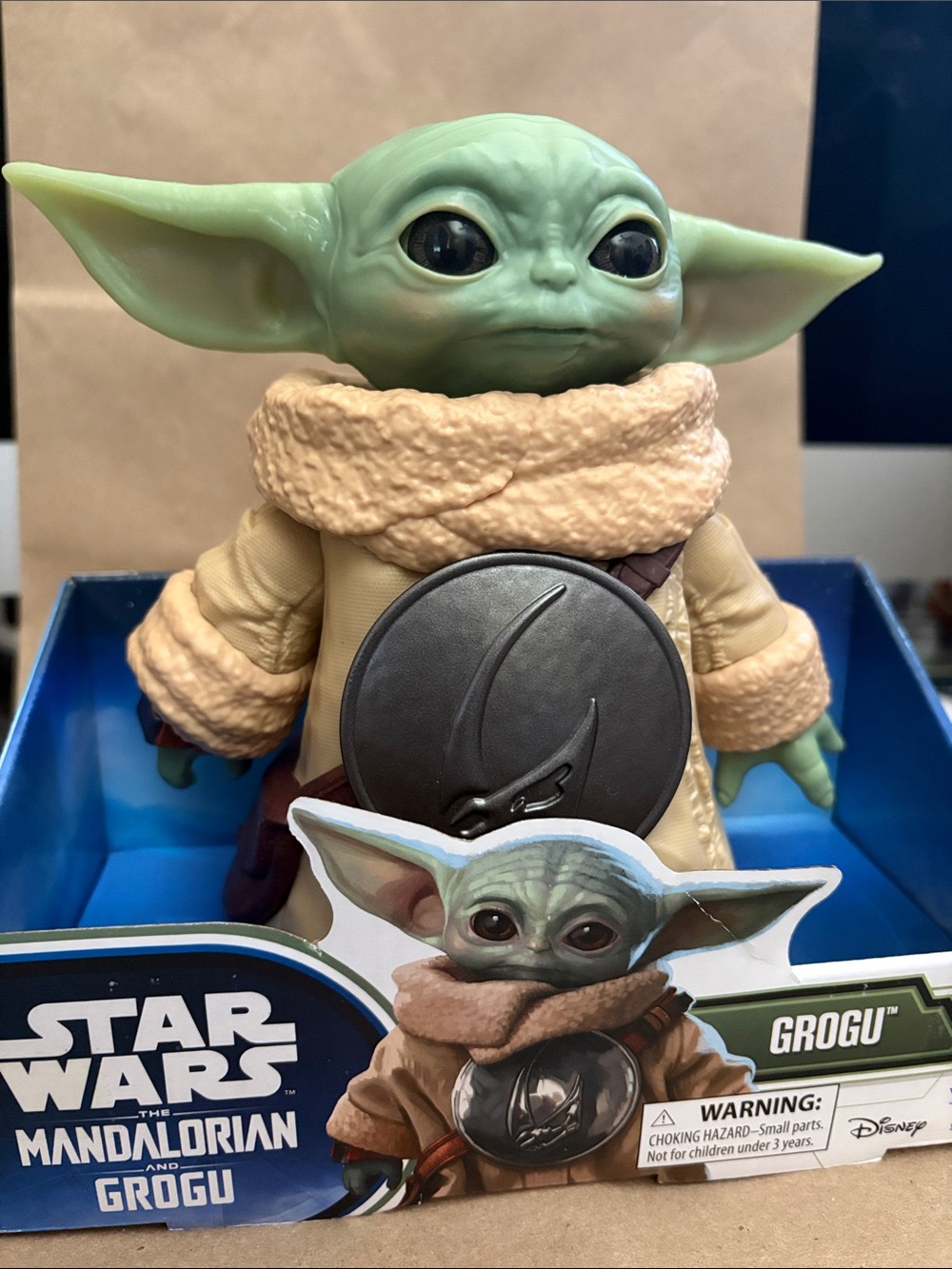 Star Wars Grogu Green with Cream Coat Collectible Figure